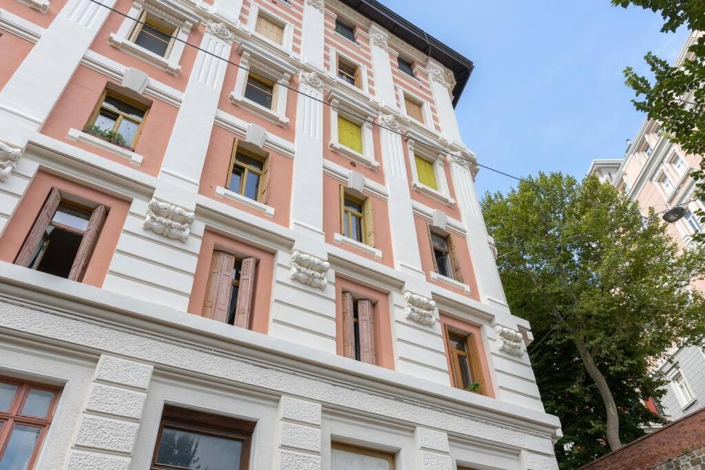 Casa Cereria - Apartment With Parking Trieste Exterior photo
